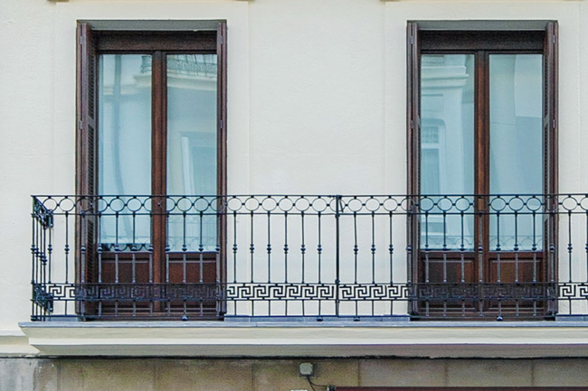 rehabilitación de fachada en gipuzkoa, detalle de los balcones
